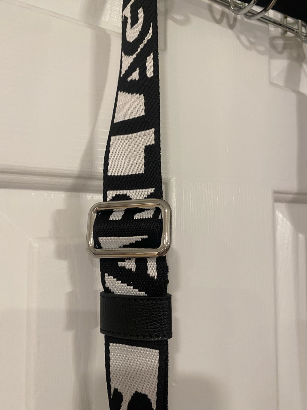 RESERVED Karl Lagerfeld Paris Maybelle Double Zip Camera Bag - Picture 12 of 16
